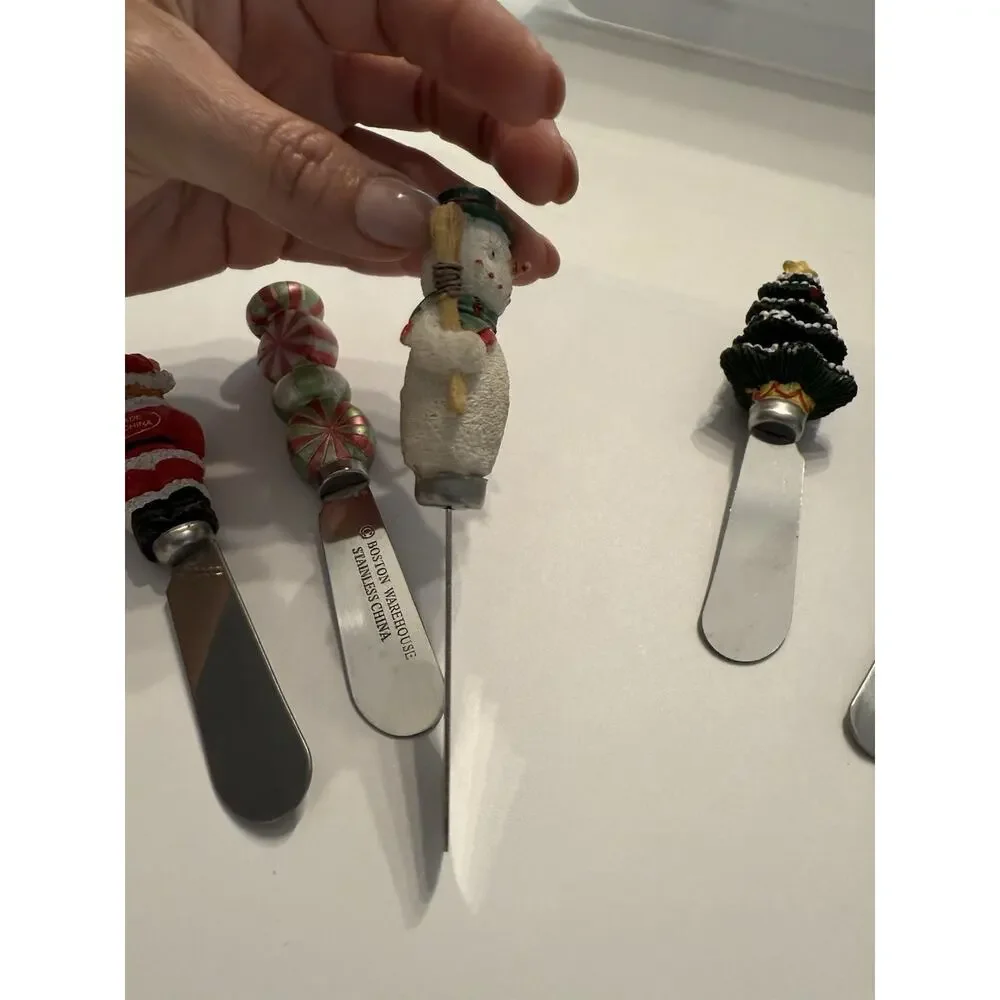 Boston Warehouse Christmas Resin Handle Cheese Spreaders Set of 6 Santa Snowman